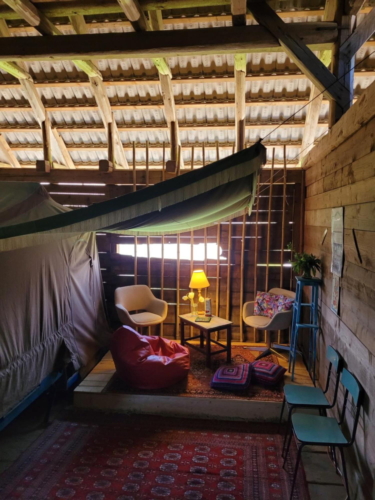 Nomads Glamp Hostel เบลด ภายนอก รูปภาพ