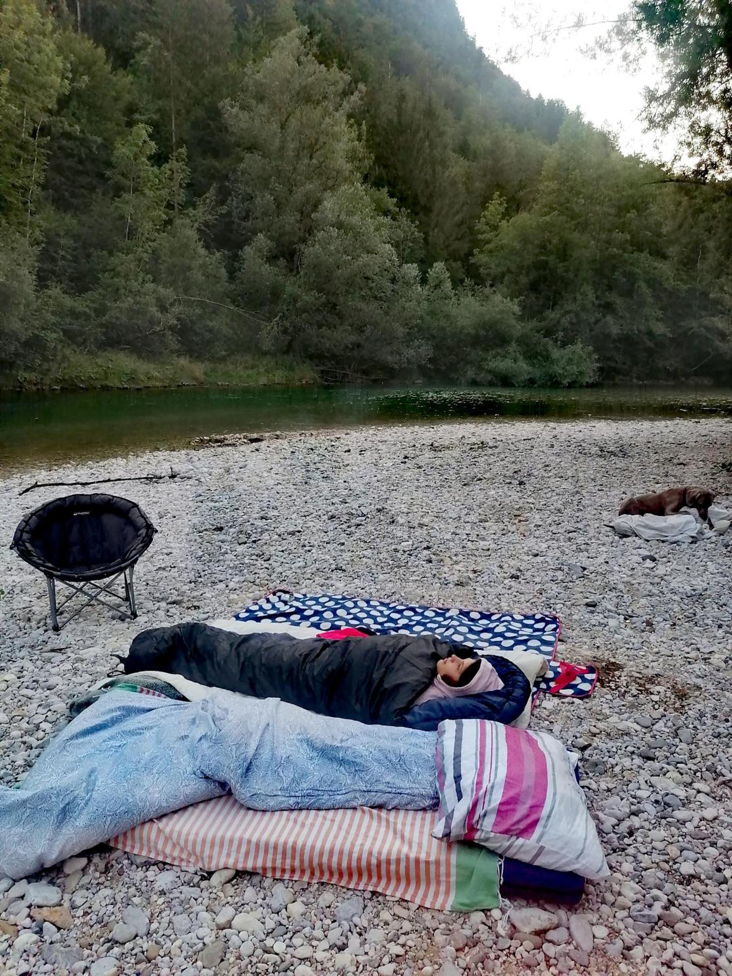 Nomads Glamp Hostel เบลด ภายนอก รูปภาพ
