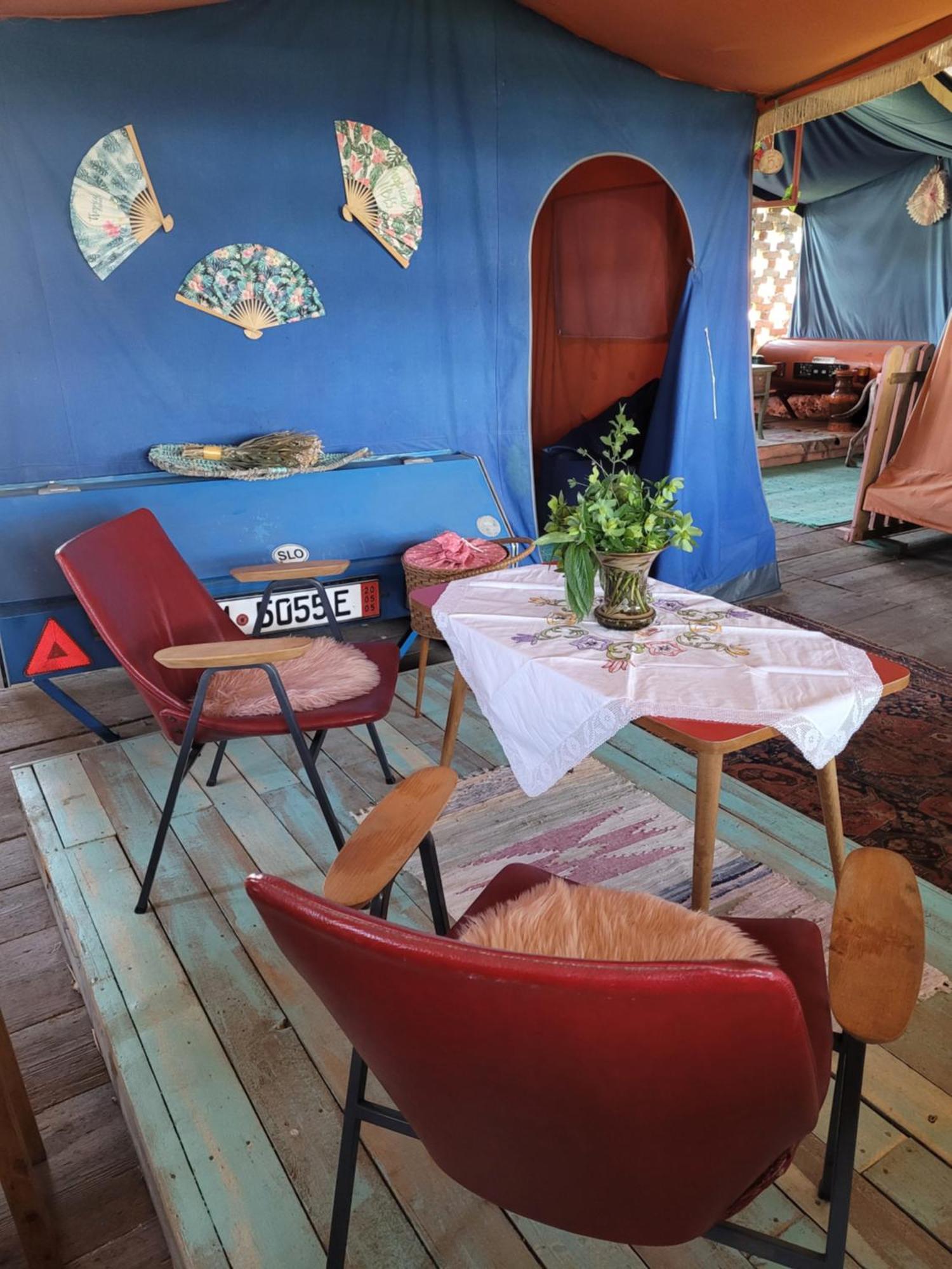 Nomads Glamp Hostel เบลด ภายนอก รูปภาพ